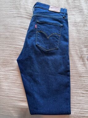 Levi’s 720 High Rise Super Skinny Jeans Dark Wash Stretch W29 L30